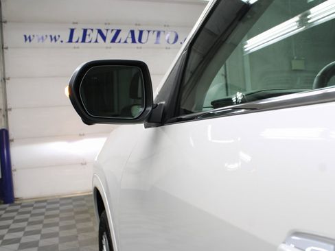 Used 2024 GMC Acadia Denali image 67