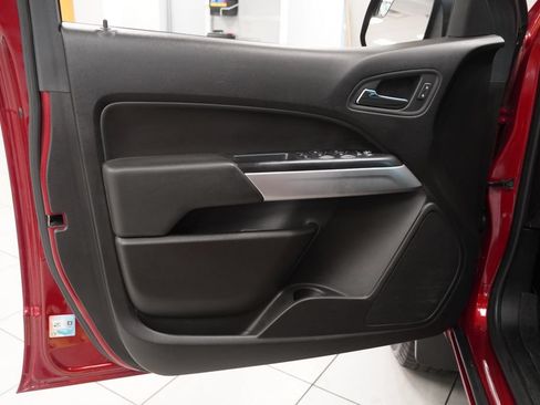 Used 2018 Chevrolet Colorado LT w/ LT Convenience Package AWD/4WD image 16