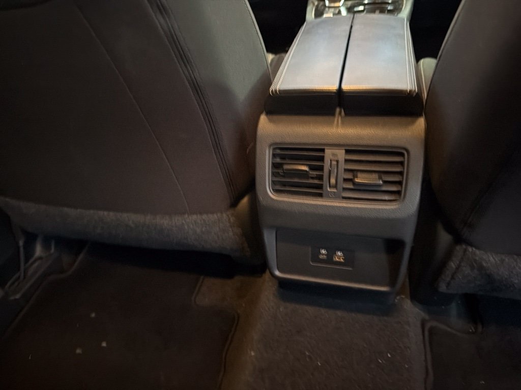 Used 2023 Nissan Rogue SV FWD image 12
