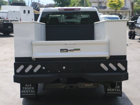 Used 2025 Chevrolet Silverado 2500 LT w/ Convenience Package AWD/4WD image 4