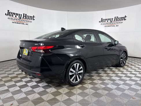 Used 2021 Nissan Versa SR image 6