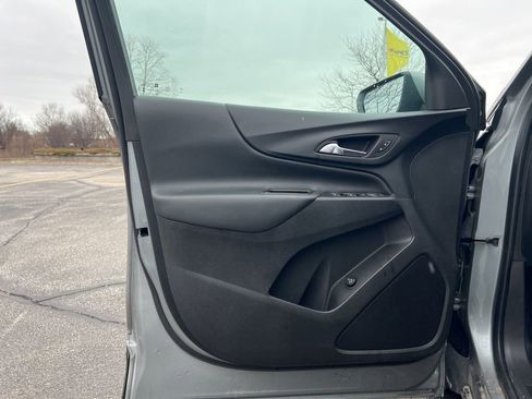 Used 2023 Chevrolet Equinox LT image 9