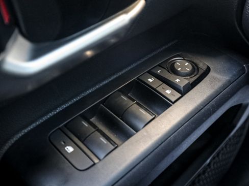 Used 2024 Toyota Tacoma TRD Sport image 15