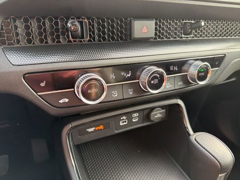 Certified 2024 Honda CR-V EX image 32