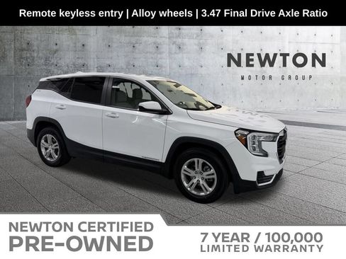 Used 2024 GMC Terrain SLE FWD image 1