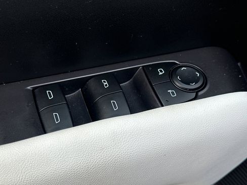 Used 2023 GMC Canyon AT4X w/ Edition 1 image 12