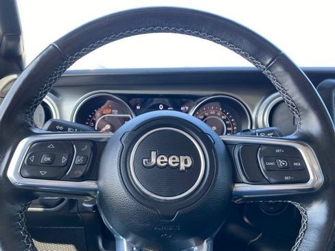 Used 2023 Jeep Wrangler Unlimited Sahara w/ LED Lighting Group AWD/4WD image 16