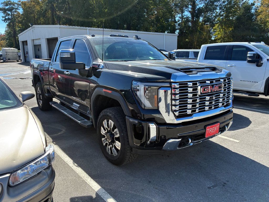 Used 2026 GMC Sierra 2500 Denali w/ Denali Reserve Package AWD/4WD image 3