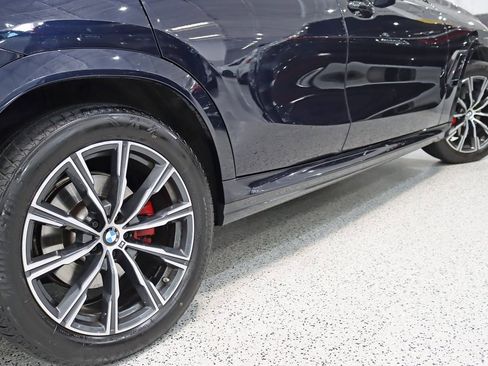 Used 2022 BMW X6 xDrive40i w/ Executive Package image 13