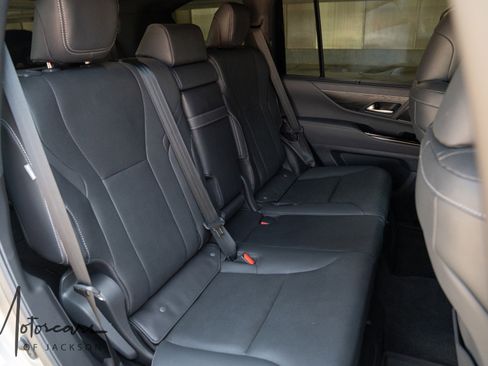 Used 2024 Lexus LX 600 4WD w/ Appearance Package image 15