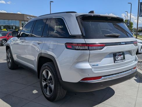 Used 2023 Jeep Grand Cherokee 4WD 4xe w/ Luxury Tech Group II image 7