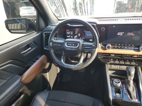 Used 2024 GMC Canyon AT4 image 12