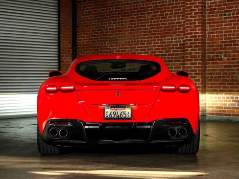 Used 2021 Ferrari Roma image 22