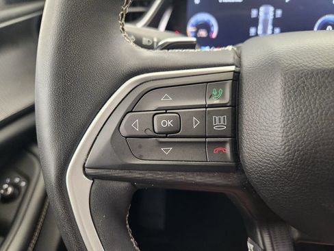 Used 2023 Jeep Grand Cherokee Altitude AWD/4WD image 28