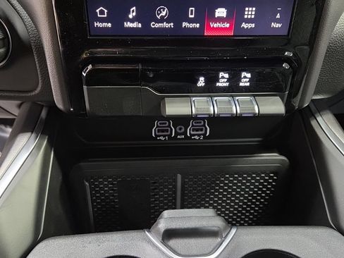 New 2026 RAM 1500 4x4 Crew Cab image 24
