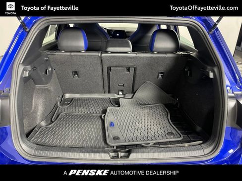 Used 2024 Volkswagen Golf R AWD/4WD image 17