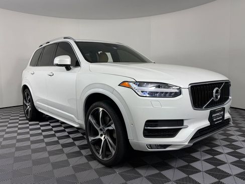 Used 2018 Volvo XC90 T6 Momentum w/ Convenience Package image 7