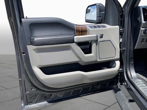 Used 2019 Ford F150 Lariat RWD image 21