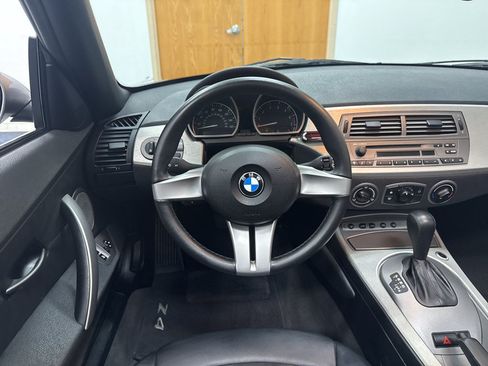 Used 2003 BMW Z4 2.5i RWD image 12