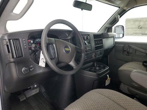 New 2026 Chevrolet Express 2500 Extended w/ Communications Package RWD image 16