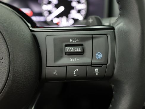 Used 2021 Nissan Rogue SV w/ Premium Package FWD image 25