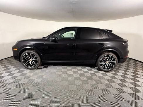 New 2025 Porsche Cayenne Coupe image 2