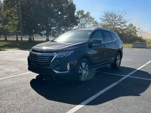 Used 2024 Chevrolet Equinox Premier w/ LPO, Floor Liner Package image 3
