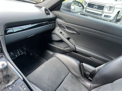 Used 2022 Porsche 718 Cayman image 32
