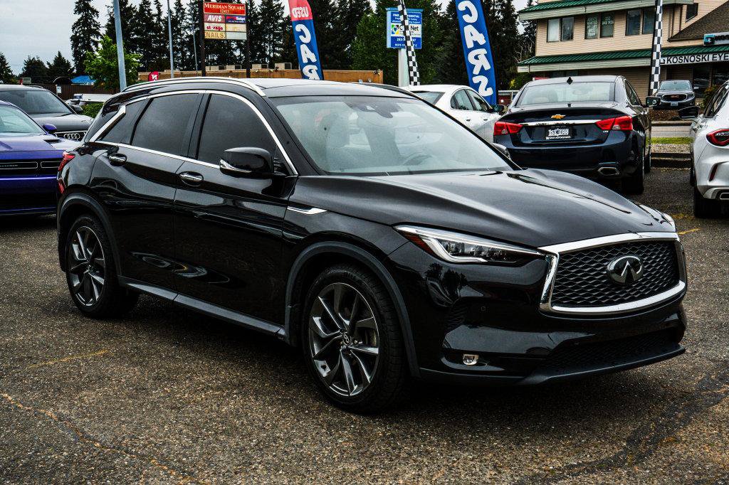 Used 2019 INFINITI QX50 Essential w/ Sensory Package AWD/4WD image 4
