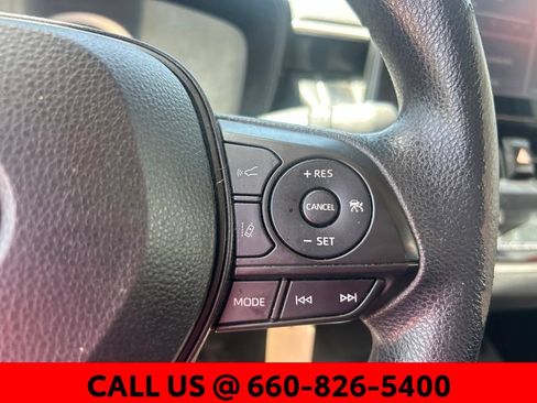 Used 2022 Toyota Corolla LE FWD image 12