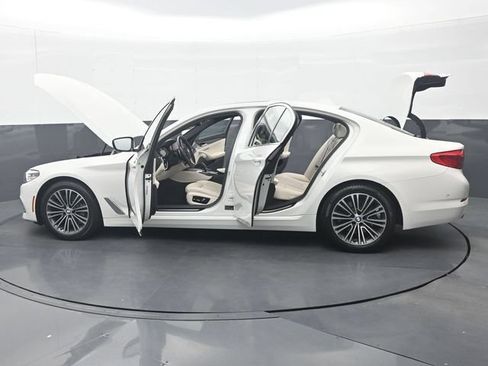 Used 2019 BMW 530i w/ Premium Package RWD image 37