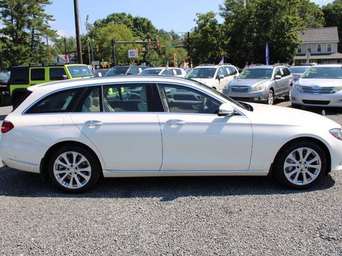 Used 2017 Mercedes-Benz E 400 4MATIC Wagon image 6