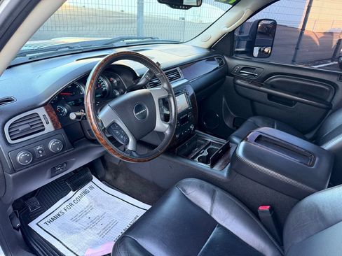 Used 2013 GMC Sierra 3500 Denali image 9