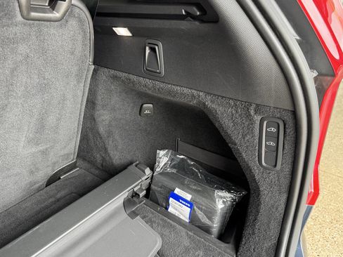 Used 2022 Volvo XC90 T8 Inscription w/ Advanced Package image 37