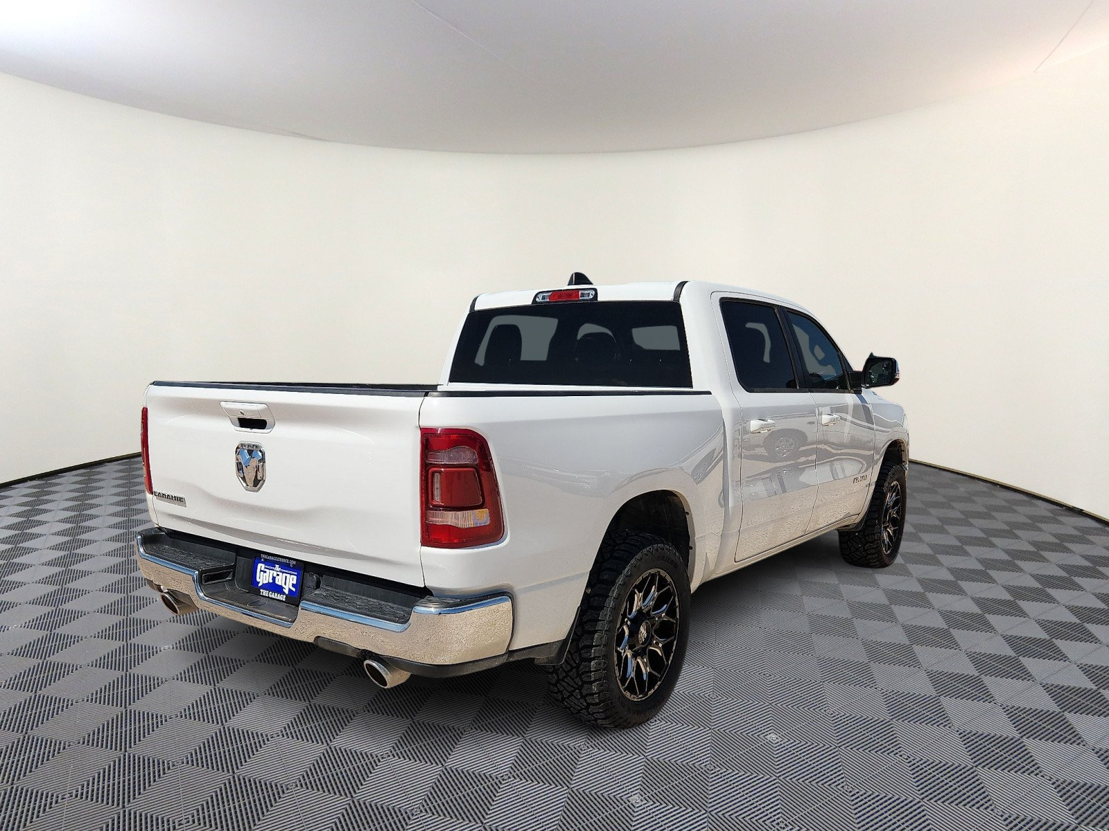 Used 2024 RAM 1500 Laramie RWD image 4