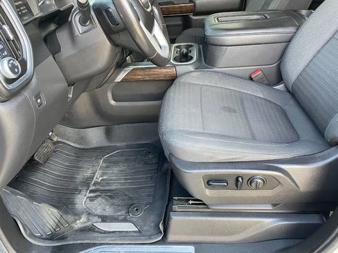 Used 2020 GMC Sierra 1500 Elevation w/ Elevation Value Package image 18