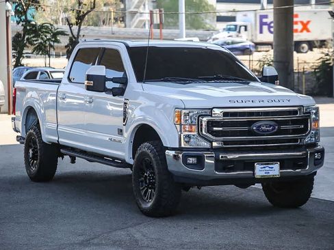 Used 2022 Ford F250 Lariat w/ Tremor Off-Road Package AWD/4WD image 4