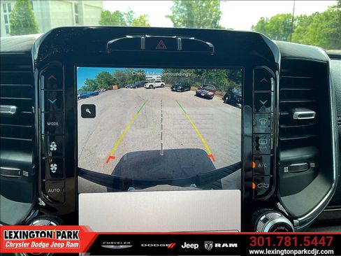 Used 2024 RAM 1500 Laramie AWD/4WD image 15