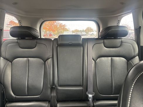 Used 2023 Jeep Grand Cherokee Limited image 25