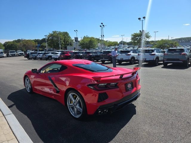Used 2025 Chevrolet Corvette Stingray Premium Cpe w/ Z51 Performance Package RWD image 4