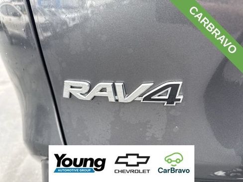 Used 2025 Toyota RAV4 XLE AWD/4WD image 11
