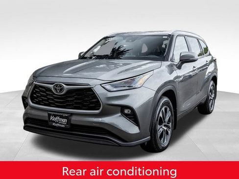 Certified 2025 Toyota Highlander XLE AWD/4WD image 13