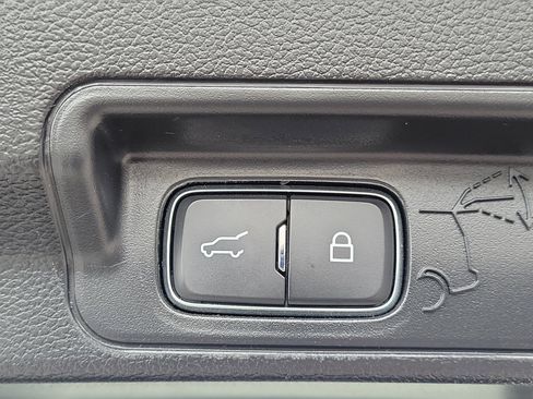 Used 2022 Ford Explorer ST w/ Equipment Group 401A image 8