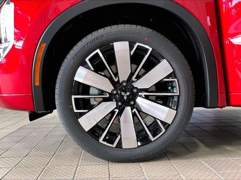 New 2026 Mitsubishi Outlander SEL FWD image 12
