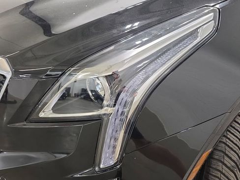 Used 2019 Cadillac XT5 Luxury w/ LPO, Black Ice Package FWD image 28