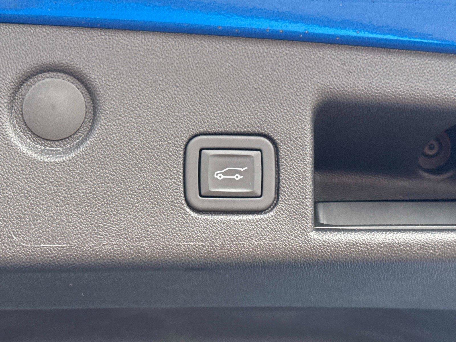 Used 2024 Chevrolet Equinox LT FWD image 13