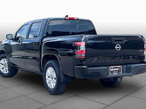 Certified 2022 Nissan Frontier SV w/ Technology Package RWD image 12