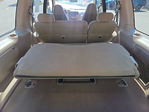 Used 1998 Ford Expedition XLT AWD/4WD image 12