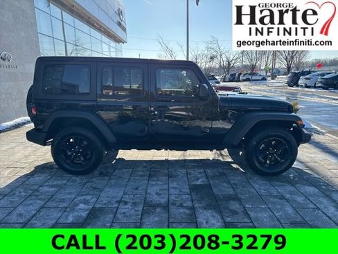 Used 2022 Jeep Wrangler Unlimited Sport image 8
