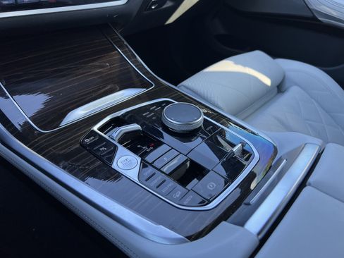 Certified 2024 BMW X7 xDrive40i w/ Premium Package AWD/4WD image 26